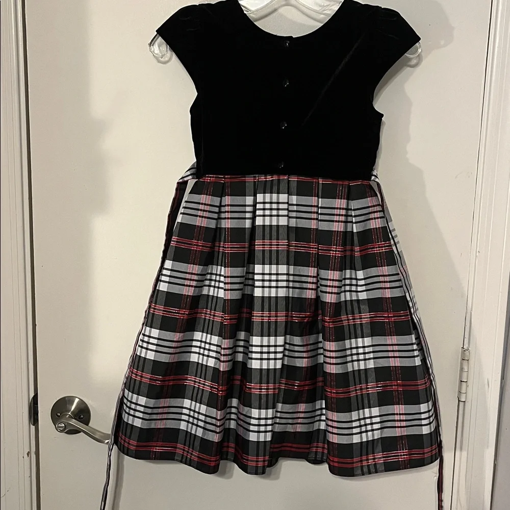Jona Michelle holiday dress size 8 black velvet bodice white red silver skirt.